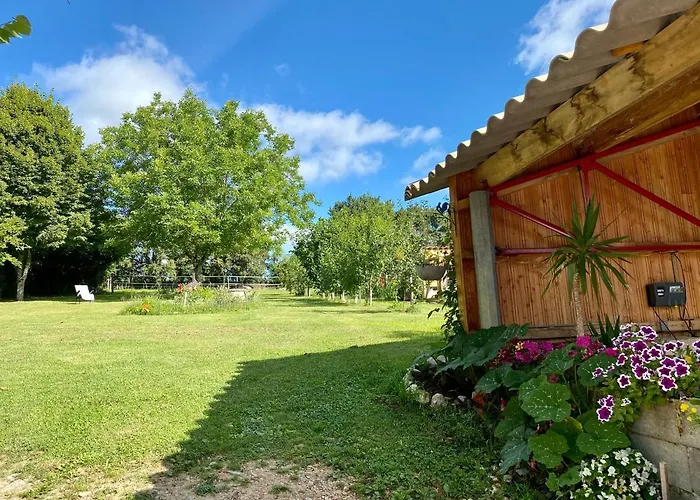 Avec Jacuzzi A Lamothe D'ales Feriehus *
